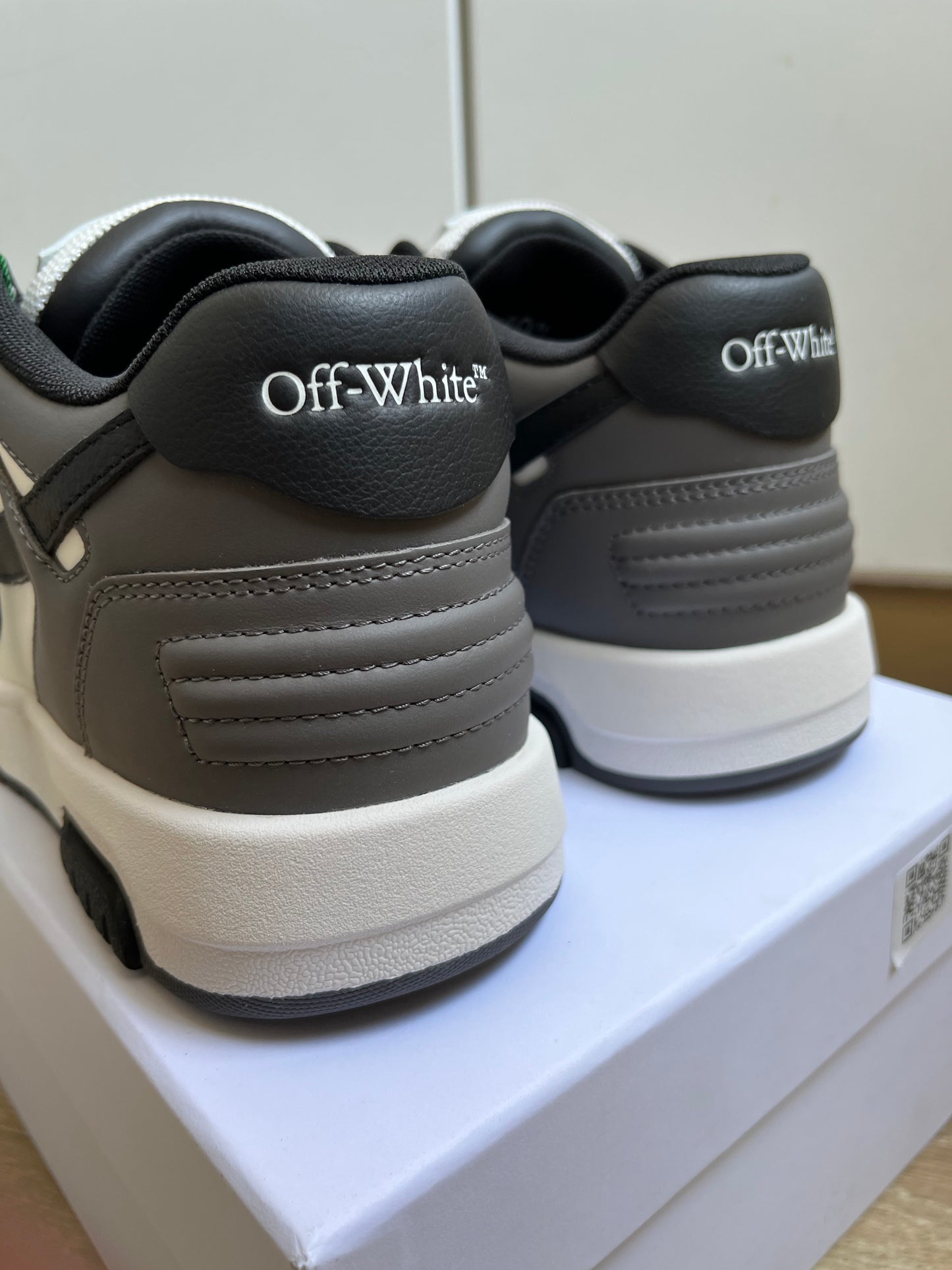 OFF-WHITE Out Of Office OOO Low Tops - Dark Grey Black