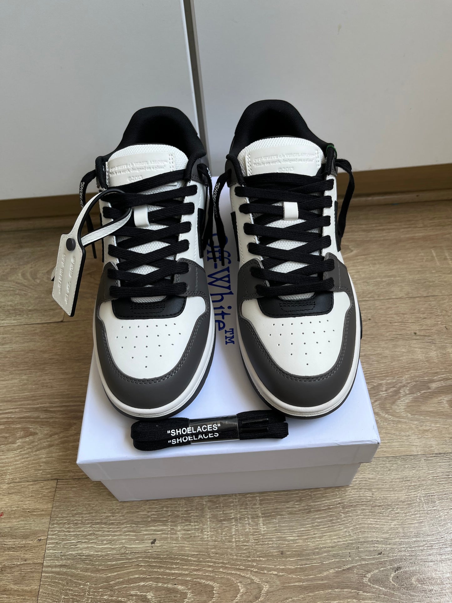 OFF-WHITE Out Of Office OOO Low Tops - Dark Grey Black