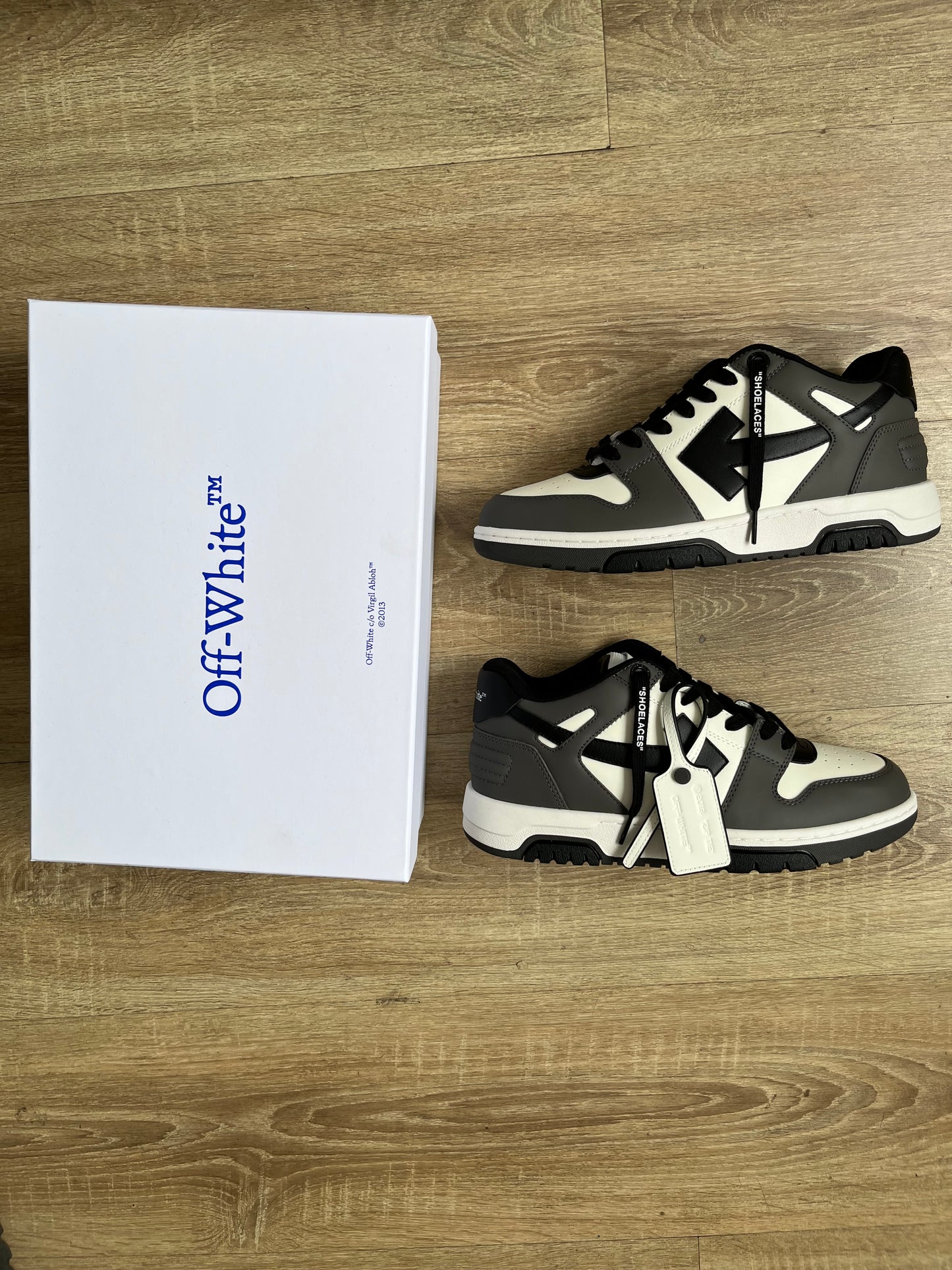 OFF-WHITE Out Of Office OOO Low Tops - Dark Grey Black