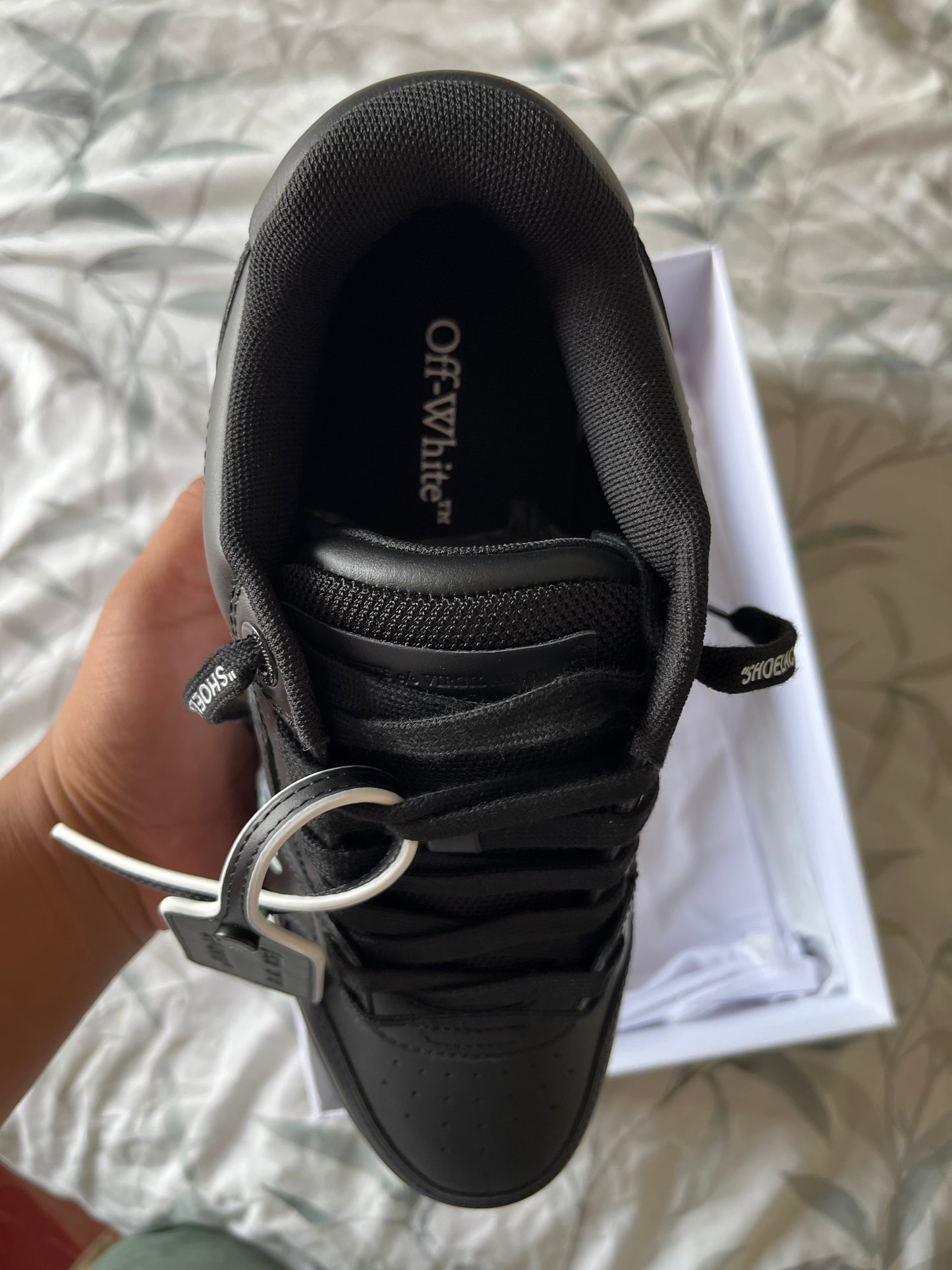OFF-WHITE Out Of Office OOO Low Tops - For Walking Black White
