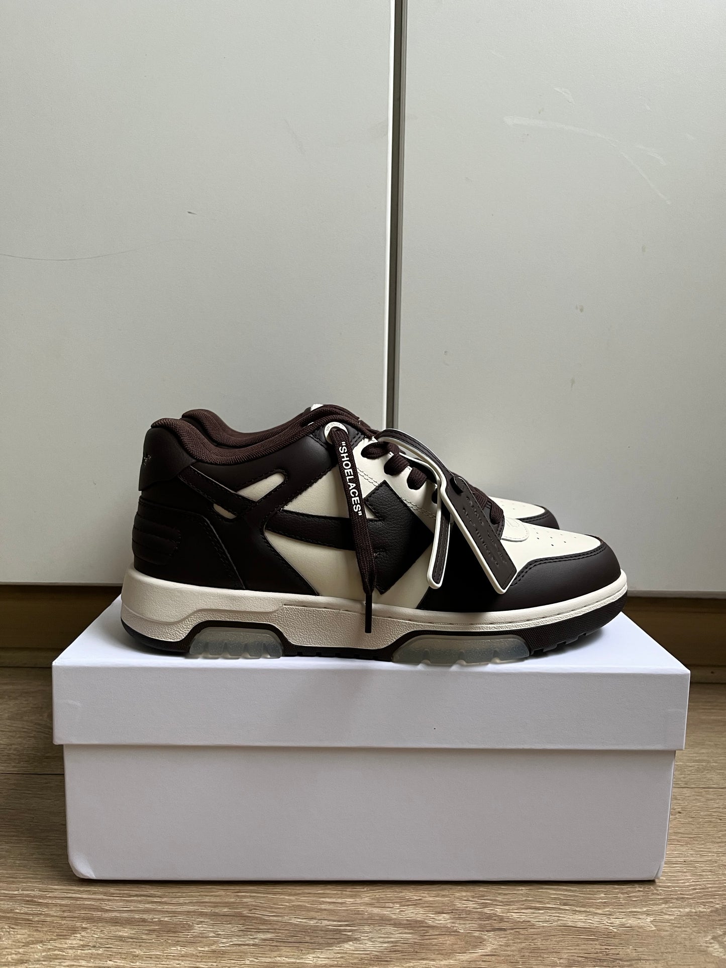 OFF-WHITE Out Of Office "OOO" Low Tops - Chocolate Cream
