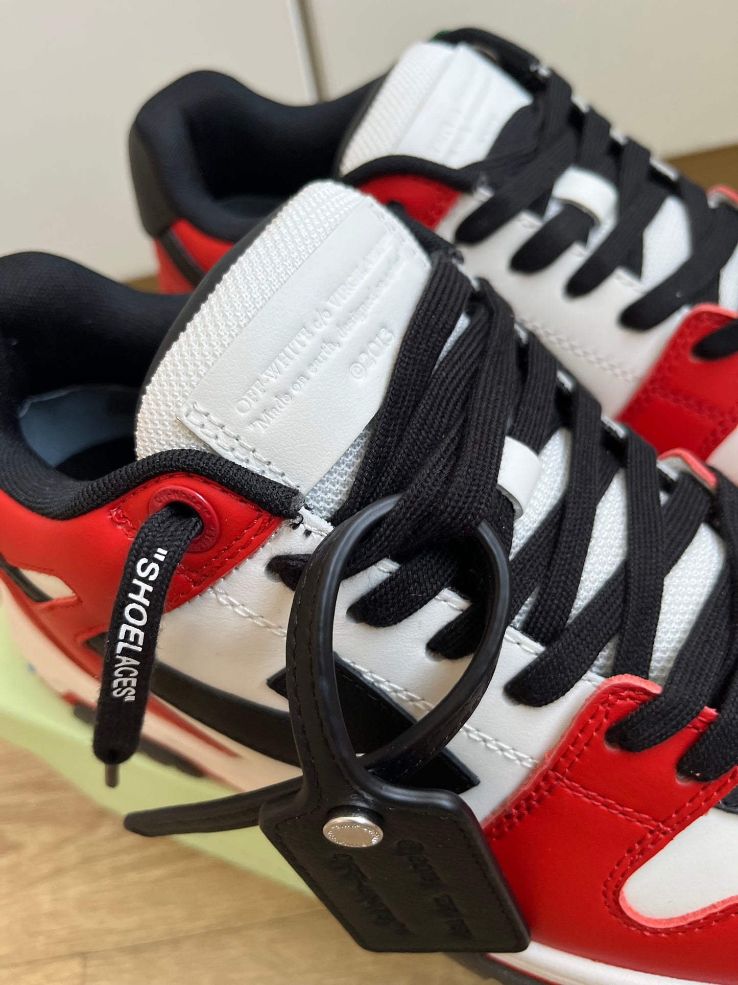 OFF-WHITE Out Of Office OOO Low Tops - Red Black