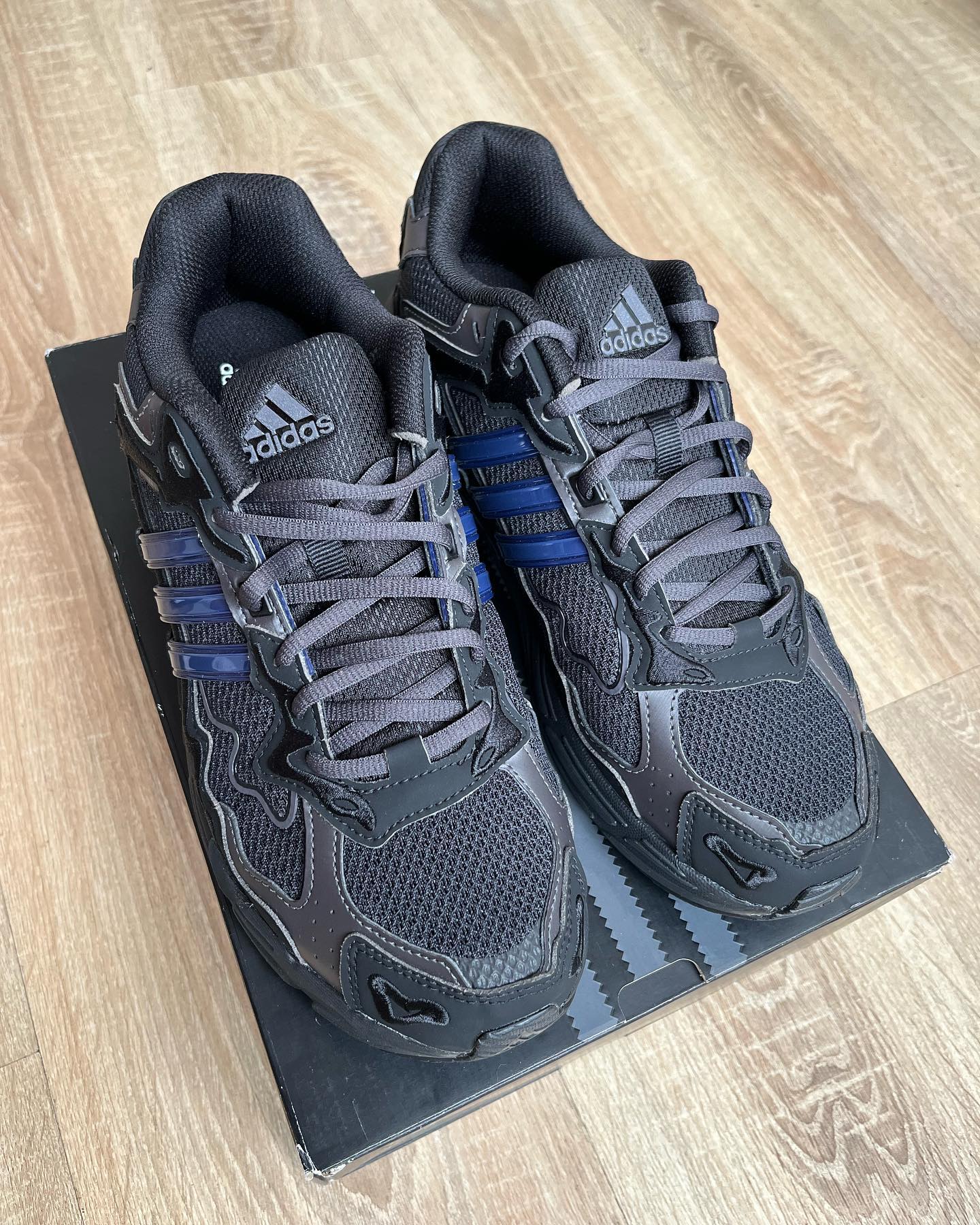 Adidas Response CL - Bad Bunny Triple Black