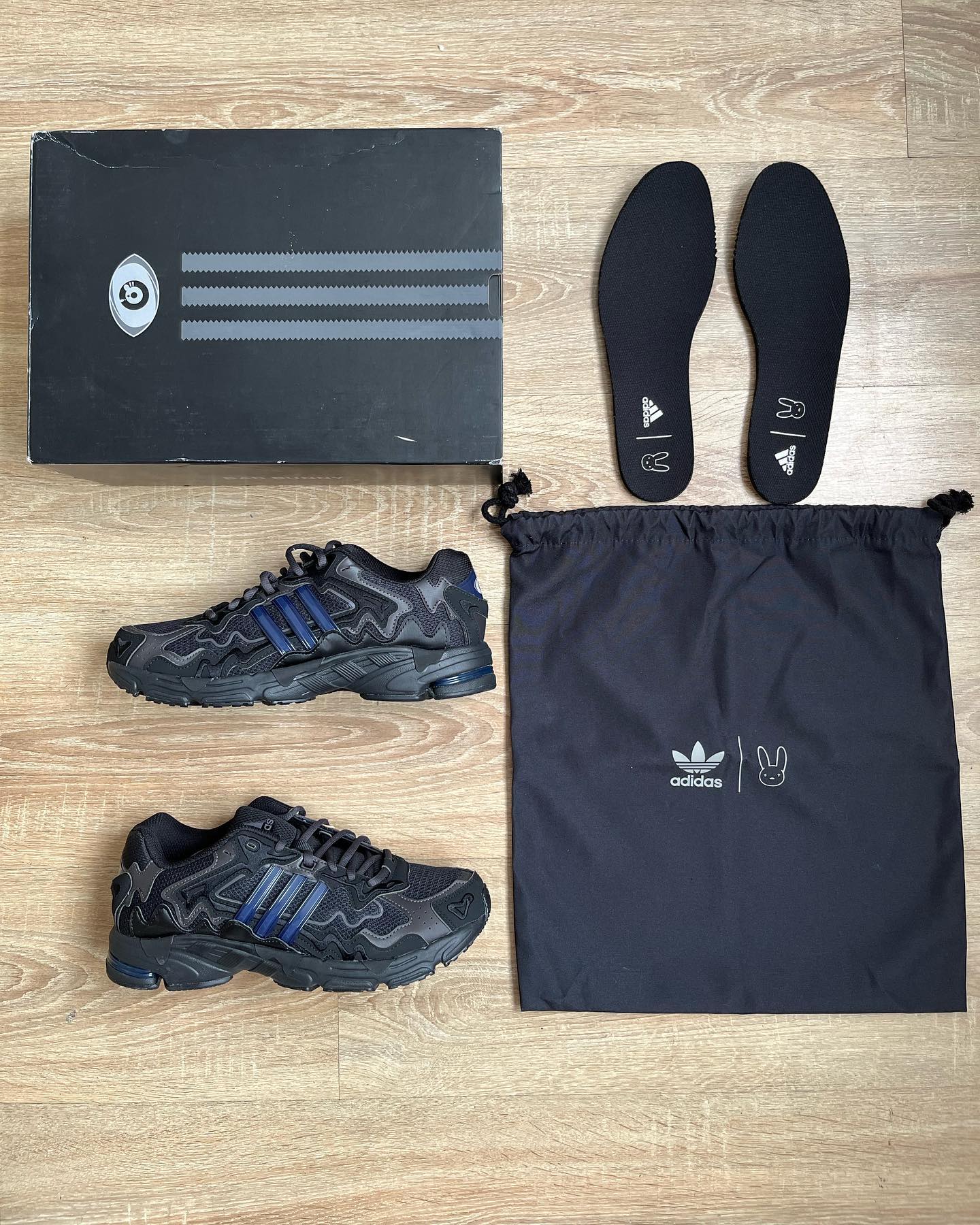 Adidas Response CL - Bad Bunny Triple Black