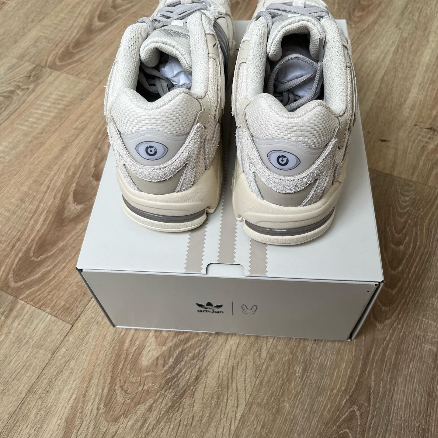 Adidas Response CL - Bad Bunny Wonder White