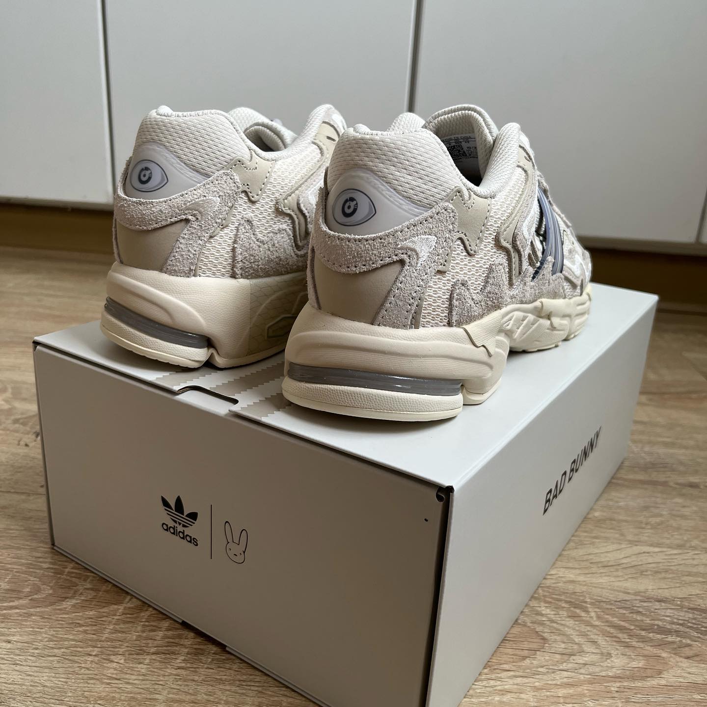 Adidas Response CL - Bad Bunny Wonder White