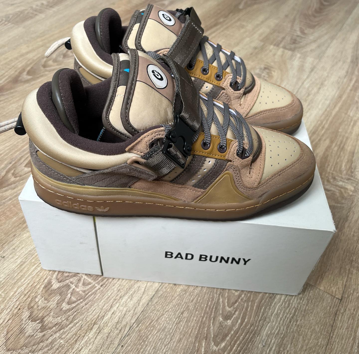Adidas Forum Buckle Low - First Café Bad Bunny