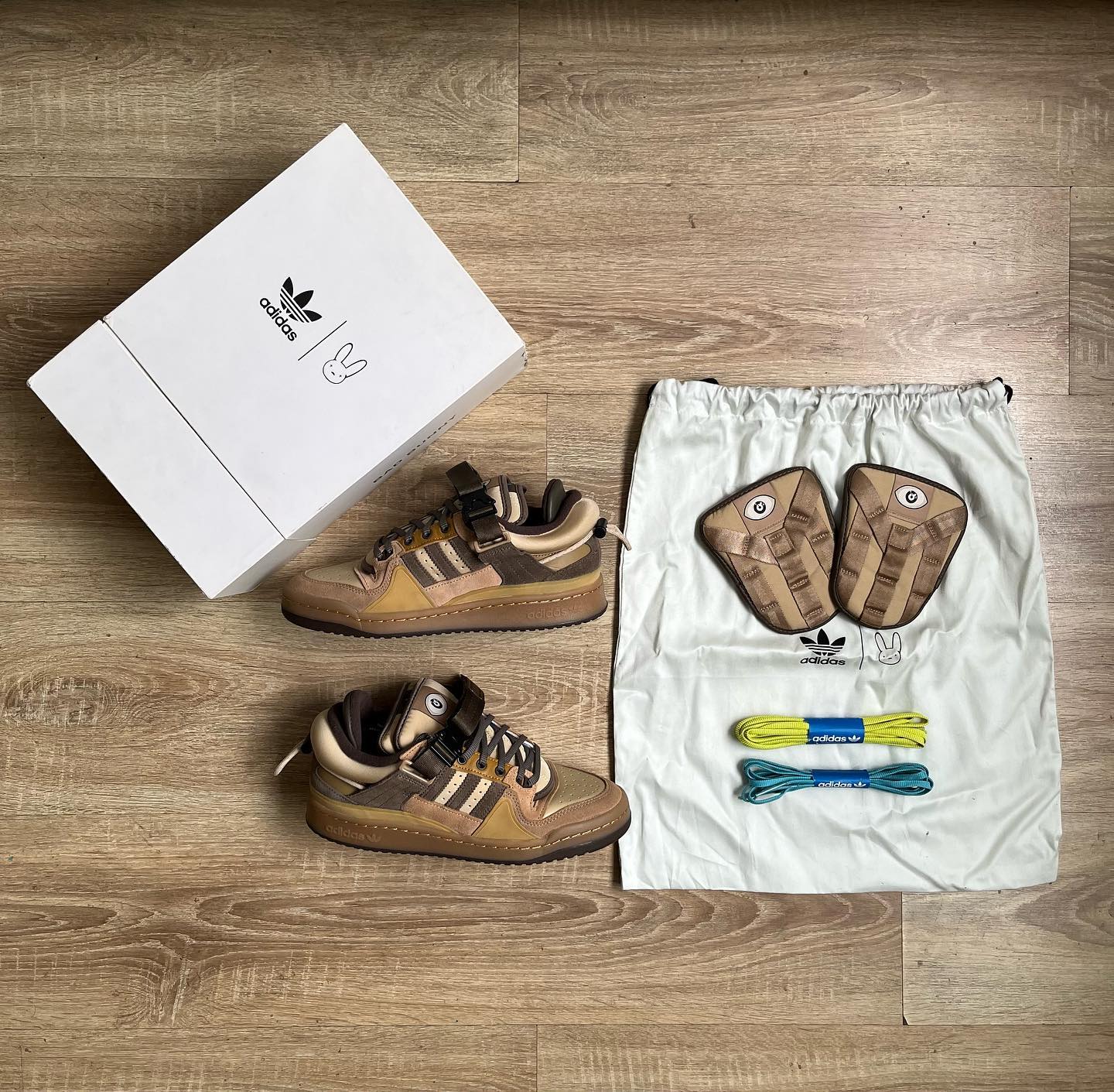 Adidas Forum Buckle Low - First Café Bad Bunny