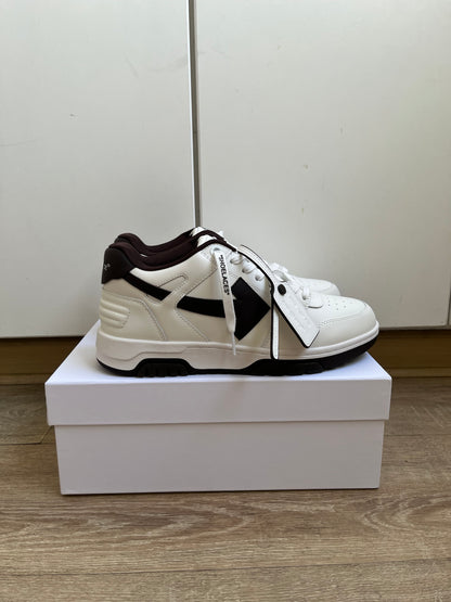 OFF-WHITE Out Of Office OOO Low Tops - White Brown