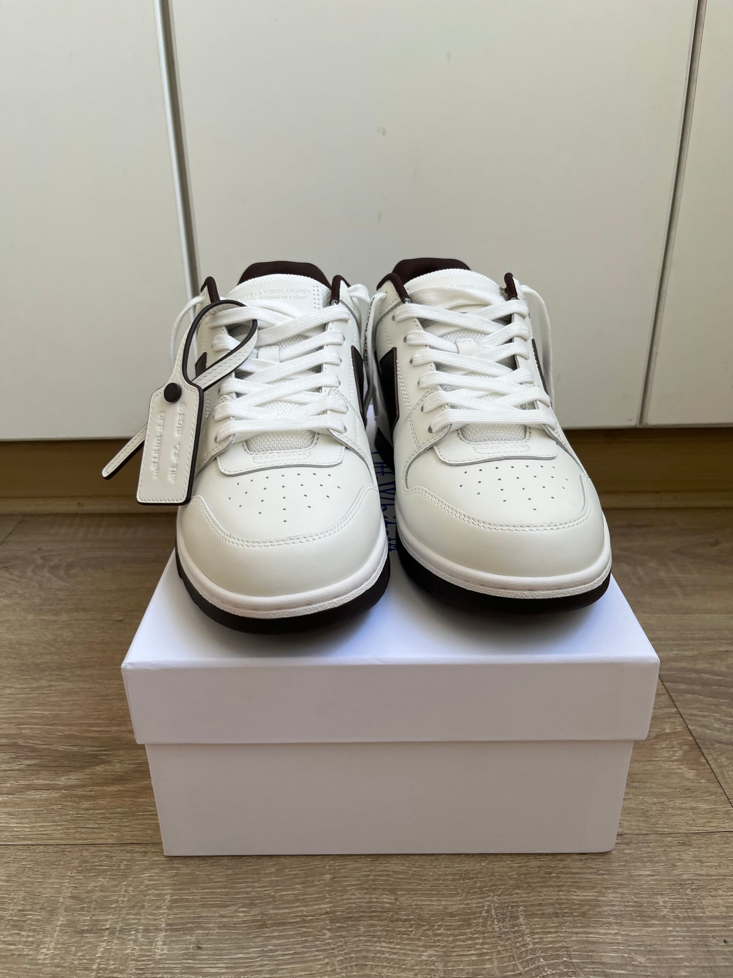 OFF-WHITE Out Of Office OOO Low Tops - White Brown