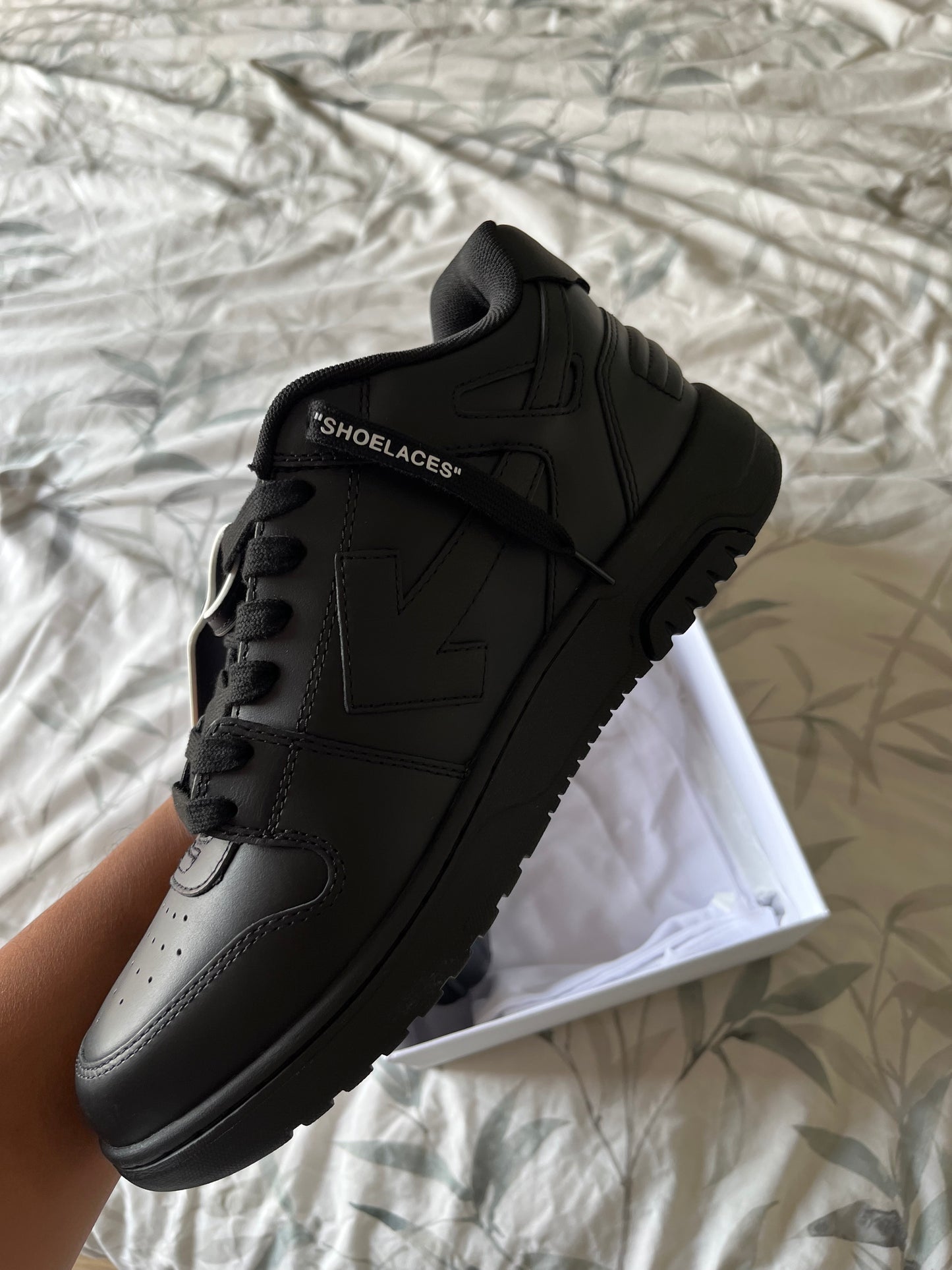OFF-WHITE Out Of Office OOO Low Tops - For Walking Black White
