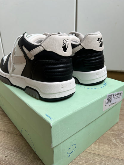 OFF-WHITE Out Of Office OOO Low Tops - Black Beige