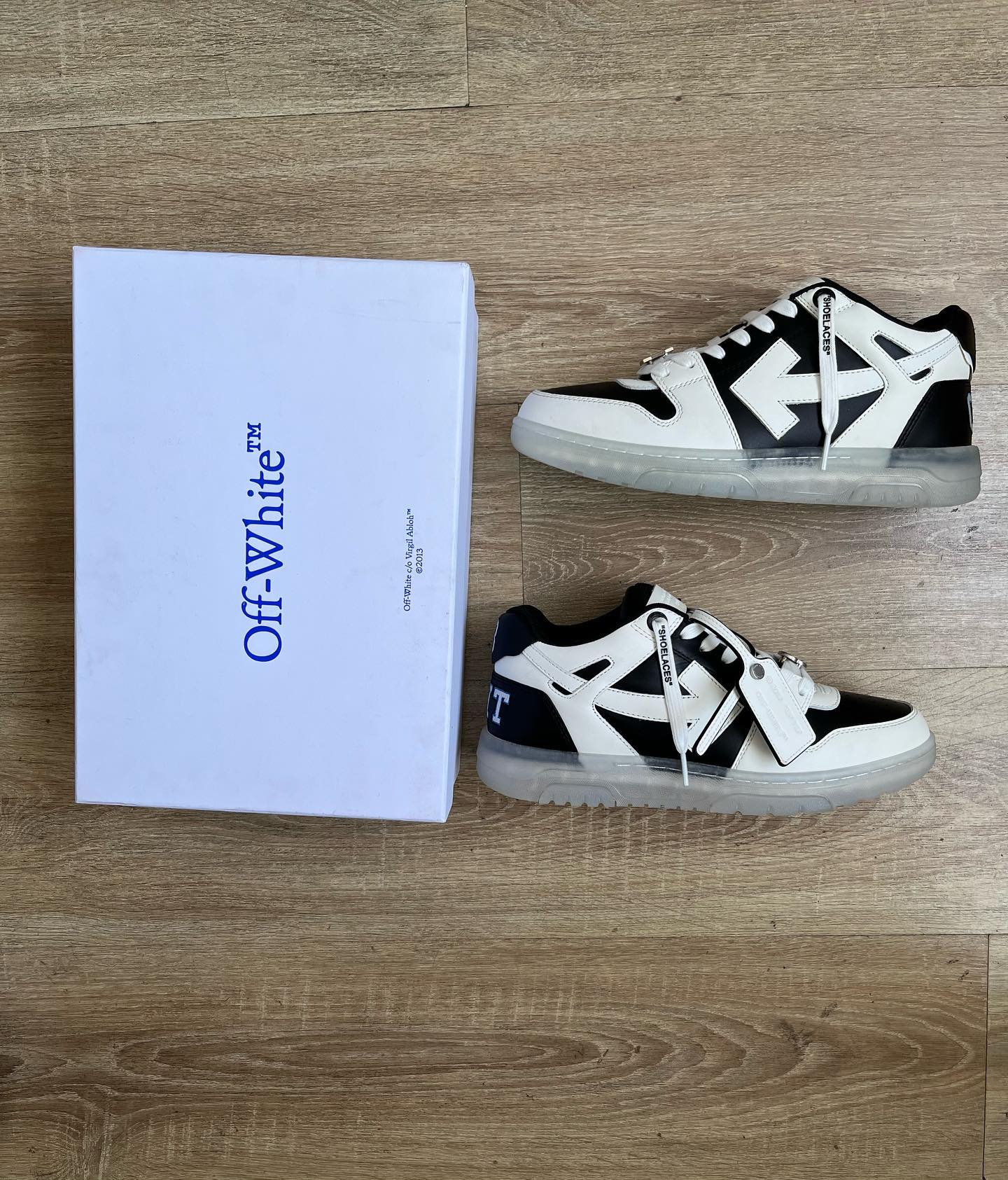 OFF-WHITE Logic Out of Office OOO Low - White black por