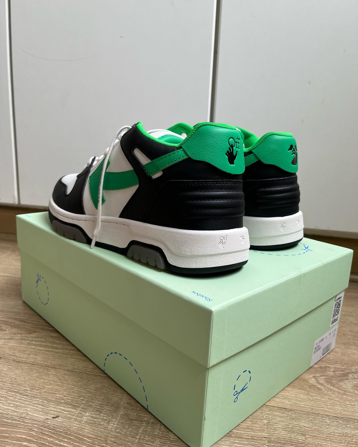 OFF-WHITE Out Of Office "OOO" Low Tops - Black Green