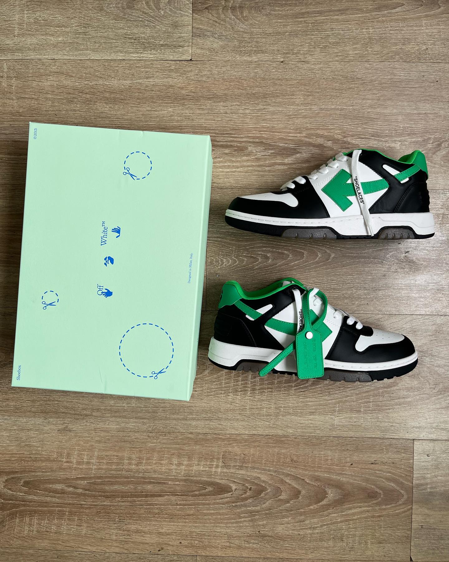 OFF-WHITE Out Of Office "OOO" Low Tops - Black Green
