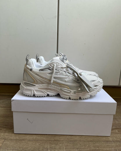 OFF-WHITE Be Right Back -Triple White