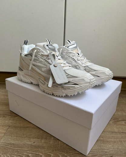 OFF-WHITE Be Right Back -Triple White