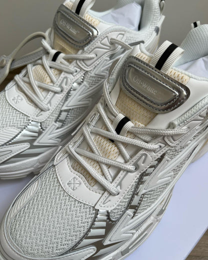 OFF-WHITE Be Right Back -Triple White