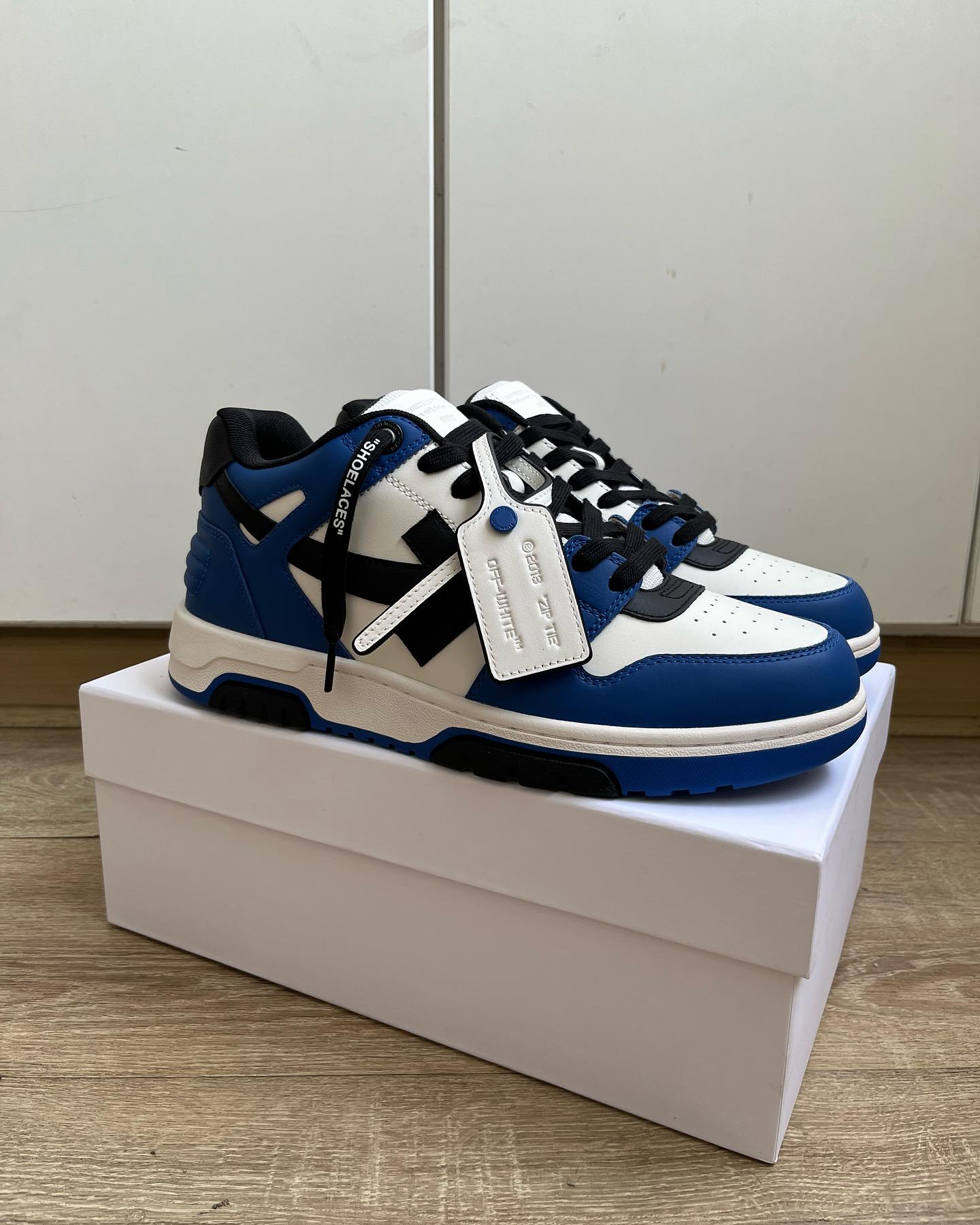 OFF-WHITE Out Of Office OOO Low Tops - Dark Royal Blue lo