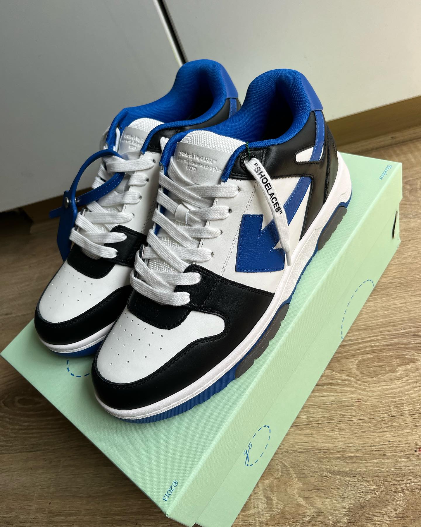Off-White Out Of Office Calf Leather - Black Blue