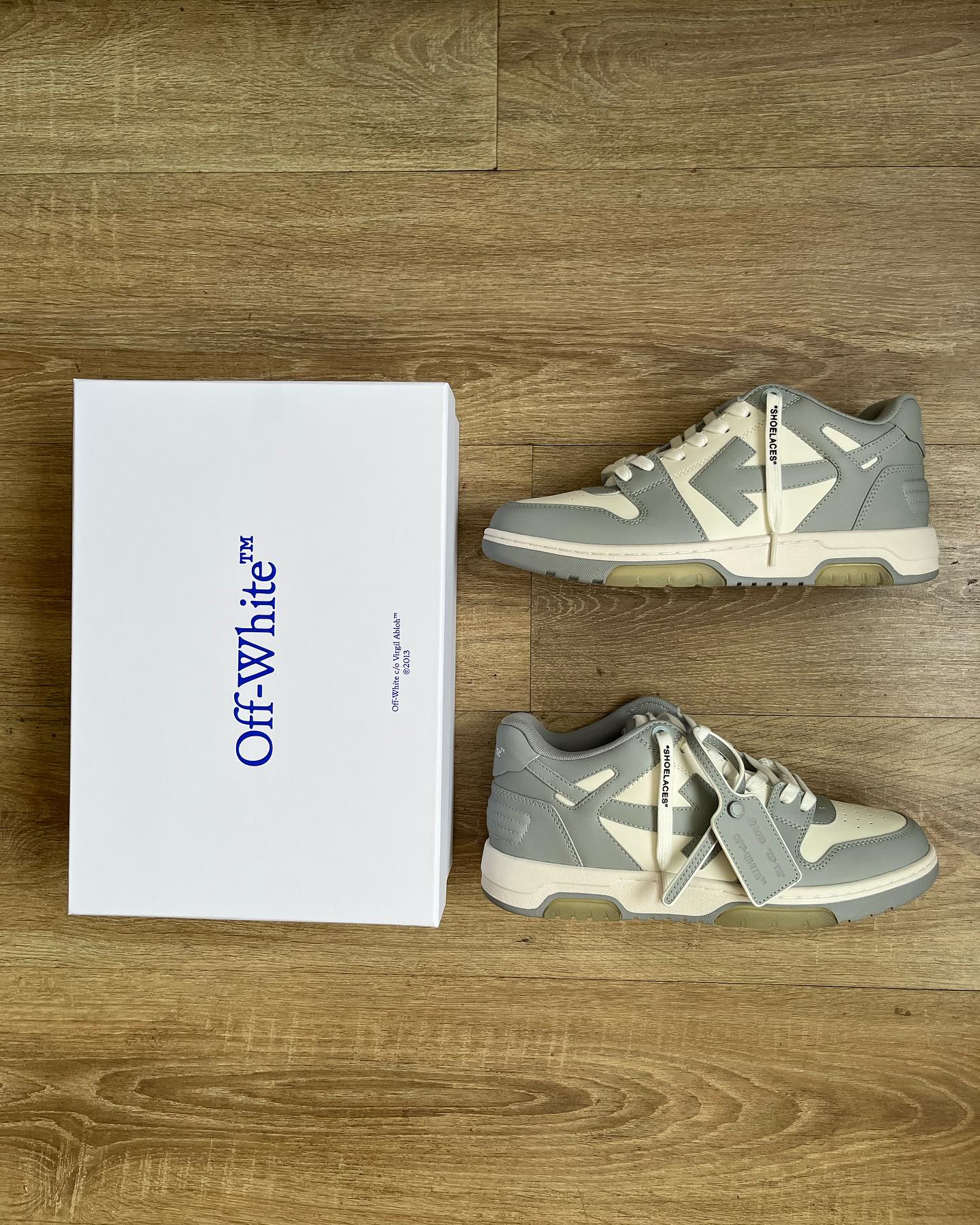 OFF-WHITE Out Of Office OOO Low Tops White Grey