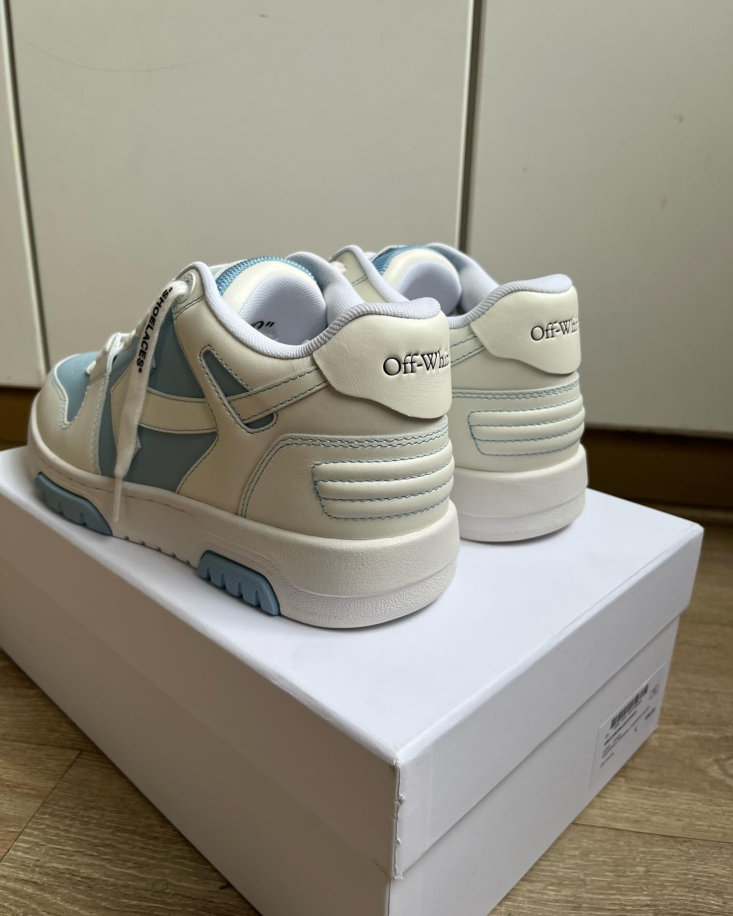 OFF-WHITE Out Of Office OOO Low Tops - Light Blue/White
