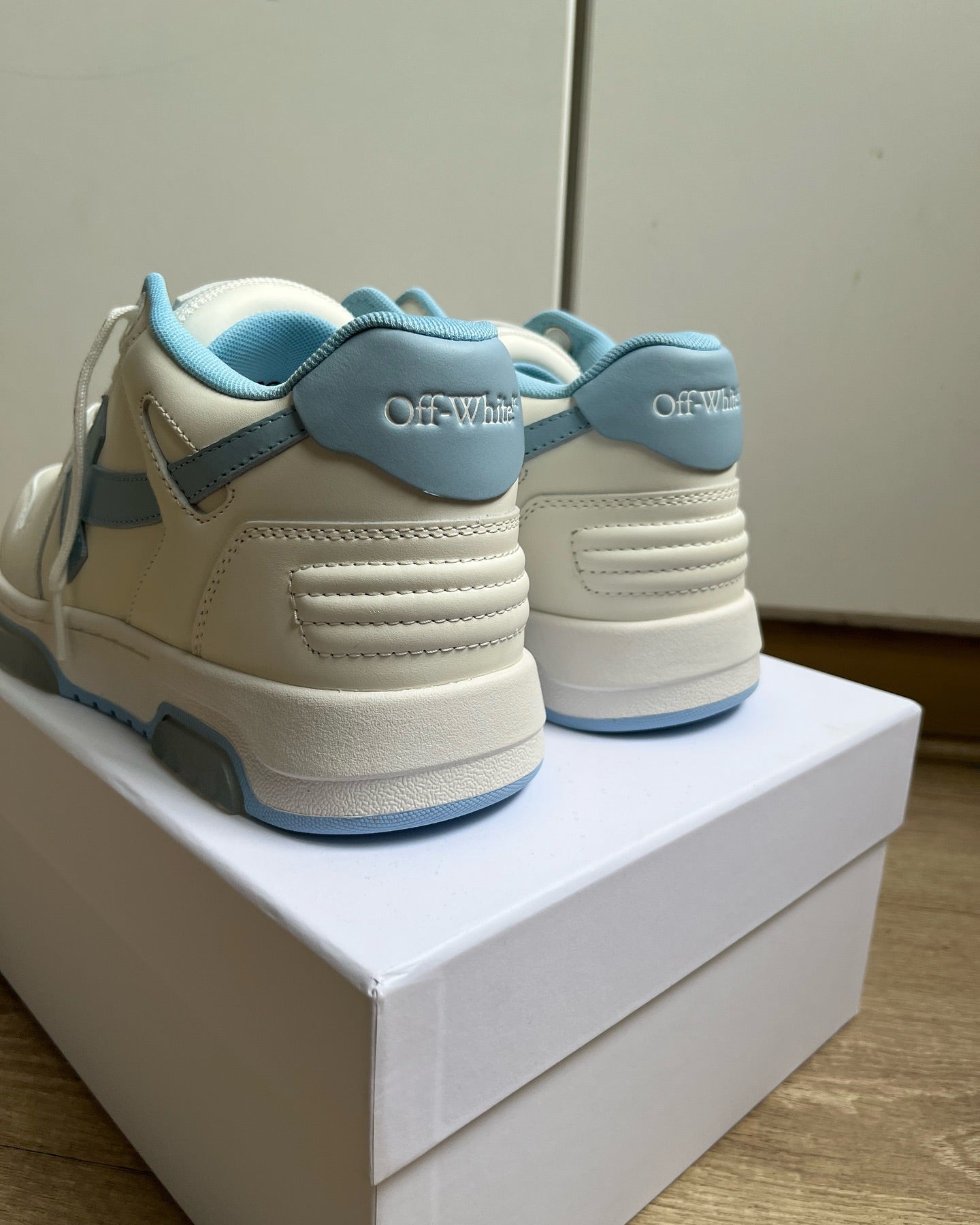 OFF-WHITE Out Of Office OOO Low Tops - White Light Blue (2023)